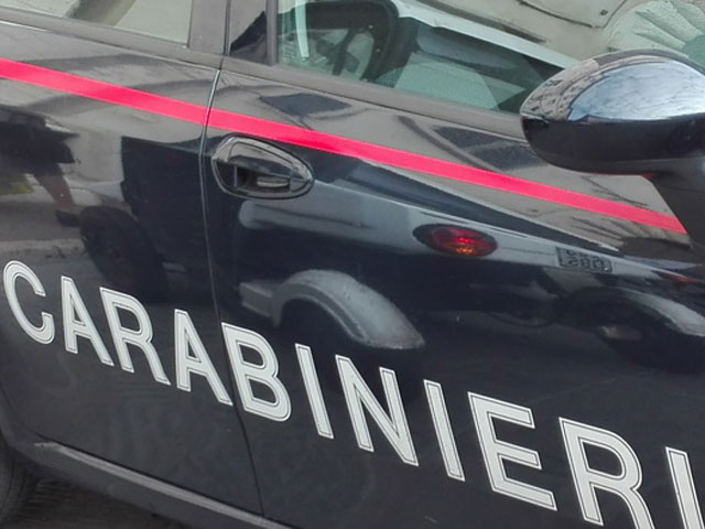 CROTONE, atti osceni, arrestato dai carabinieri
