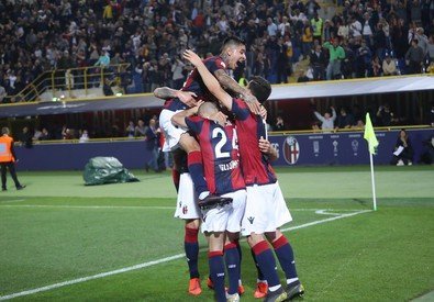 Bologna Napoli 3-2, rossoblu chiudono al top