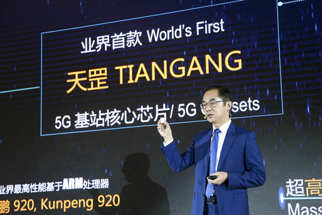 Huawei: vendite record, arriva lo smartphone 5G