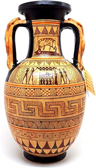 Antico vaso in ceramica greca. Anfora serpenti maniglia geometrica