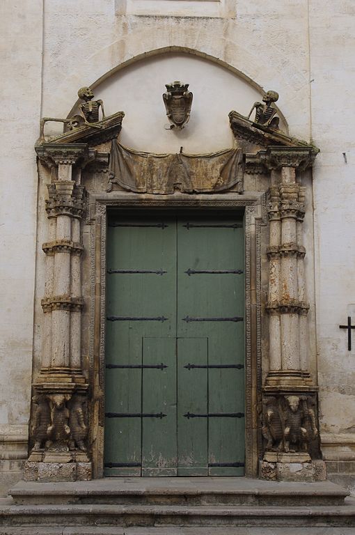 Chiesa di Santa Maria del Suffragio (Gravina in Puglia) - Portale della chiesa detta del Purgatorio