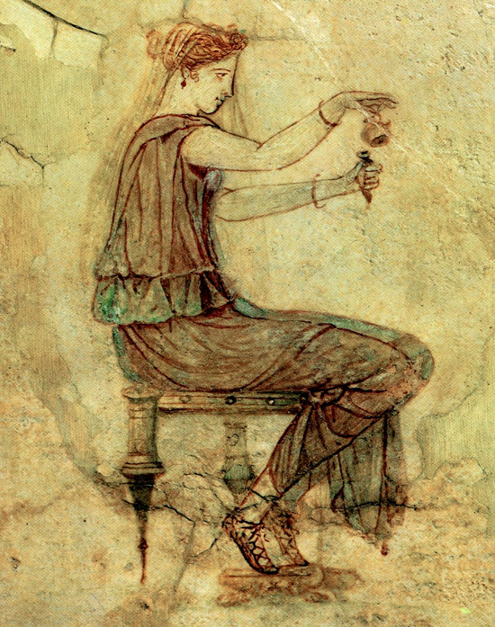 Affresco con donna che versa un profumo in una boccetta, I secolo a.C., dalla villa romana della Farnesina. Museo Nazionale Romano di Palazzo Massimo, Roma.