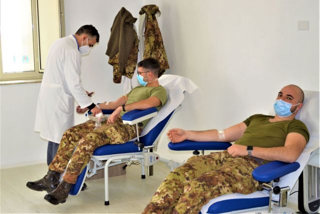 CALABRIA, raccolta volontaria del sangue. Gli uomini e le donne dell’Esercito si mobilitano per fronteggiare l’emergenza
