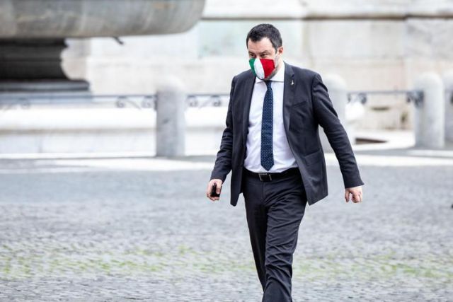 Salvini, appello a Mattarella: "O si chiude domani o voto"