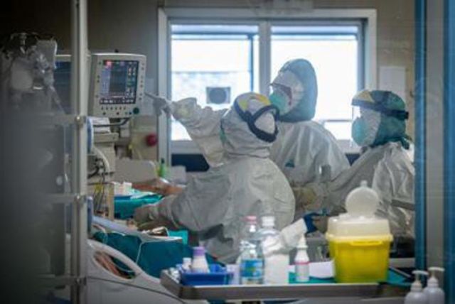 Coronavirus, 305 i medici morti in Italia