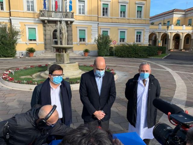 Vaccino covid over 80 allo Spallanzani, Vaia: "Sconfiggeremo virus"