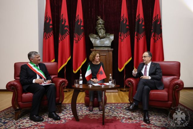 Albania e Calabria sempre più vicini grazie alla visita istituzionale della Fondazione “Istituto Regionale Comunità Arbereshe di Calabria”