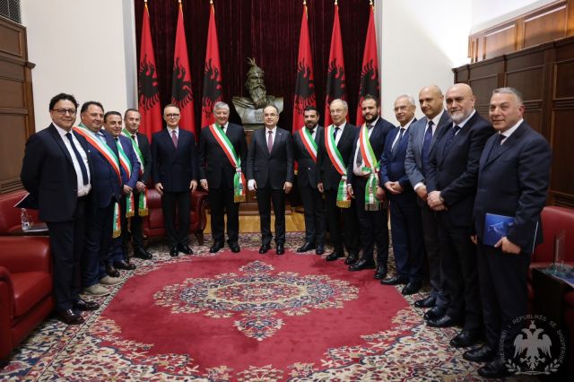 Albania e Calabria sempre più vicini grazie alla visita istituzionale della Fondazione “Istituto Regionale Comunità Arbereshe di Calabria”