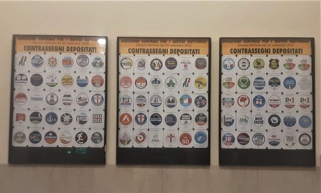 Elezioni 2022, la carica dei 101 simboli: nostalgia Prima Repubblica e 'caso' Draghi