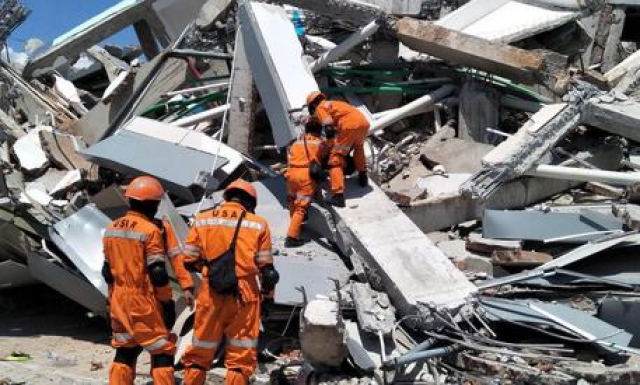 Indonesia, terremoto e tsunami: almeno 380 morti