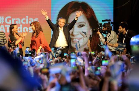 Argentina: Macri sconfitto, il peronismo torna al potere con Fernandez