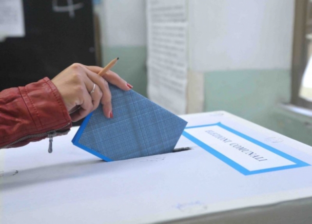 CALABRIA, al voto a Tropea, Rizziconi e Nicotera