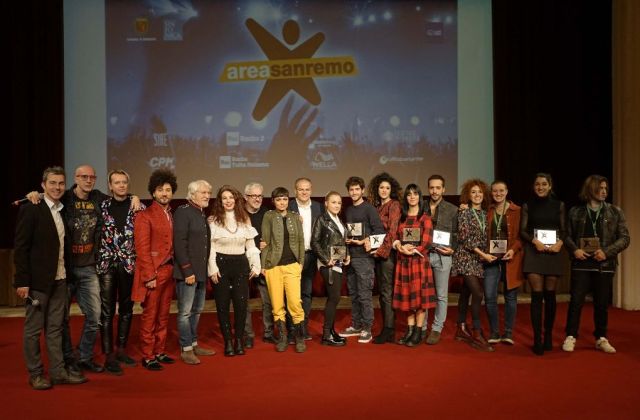 Michele Affidato realizza i premi per “Area Sanremo”
