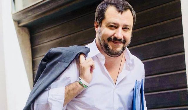 Salvini: ‘La Ss 106 non è una strada, ma una roba…’