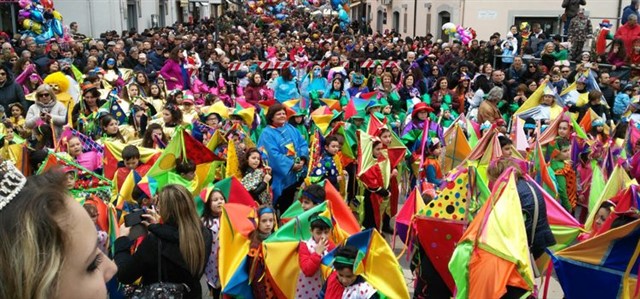CASTROVILLARI (COSENZA), in 50 mila aL Carnevale