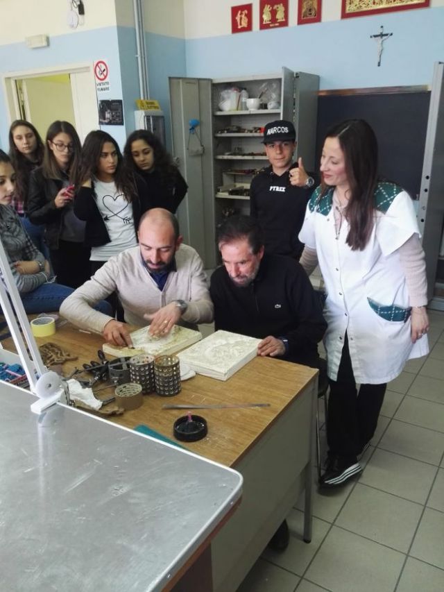 Eduardo Bruno  realizza il “Bacolo Pastorale” con  gli alunni del liceo artistico di San Giovanni in Fiore