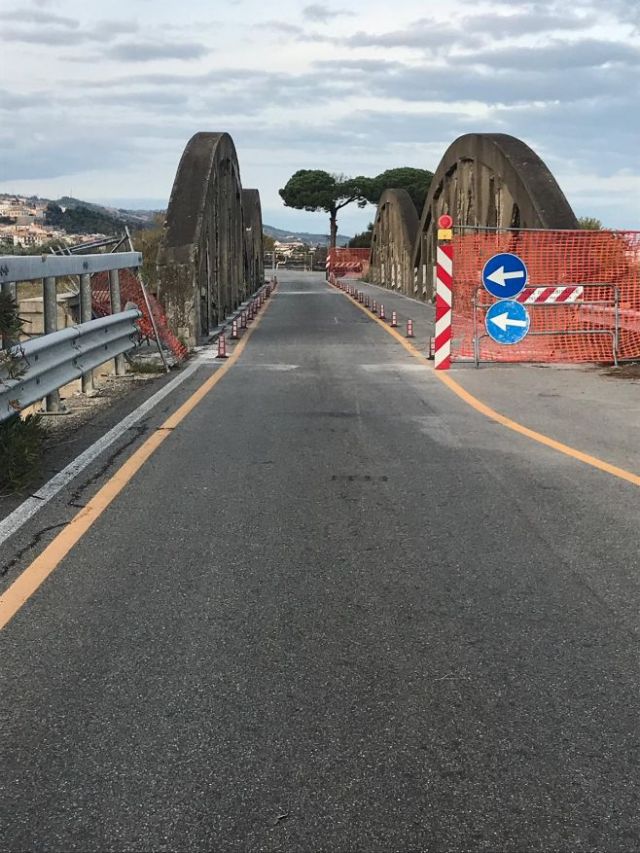 TREBISACCE (COSENZA), riaperto il traffico sul Ponte Saraceno