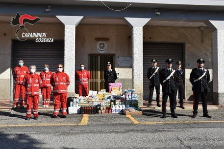 GUARDIA PIEMONTESE (COSENZA), Cc donano alimenti