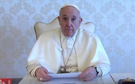 SAN COSMO ALBANESE (COSENZA), Papa Francesco dona mascherine a poveri