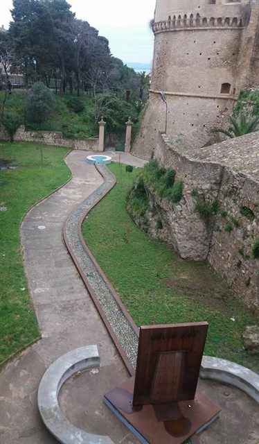  CROTONE, Castello Crotone, riqualificato il verde