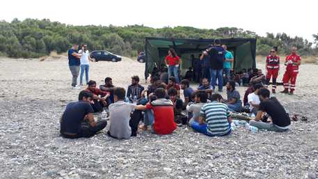 CIRÒ (CROTONE), Migranti: 57 arrivi