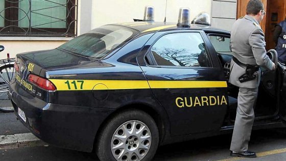 VIBO VALENTIA, Guardia finanza sequestra autobotte