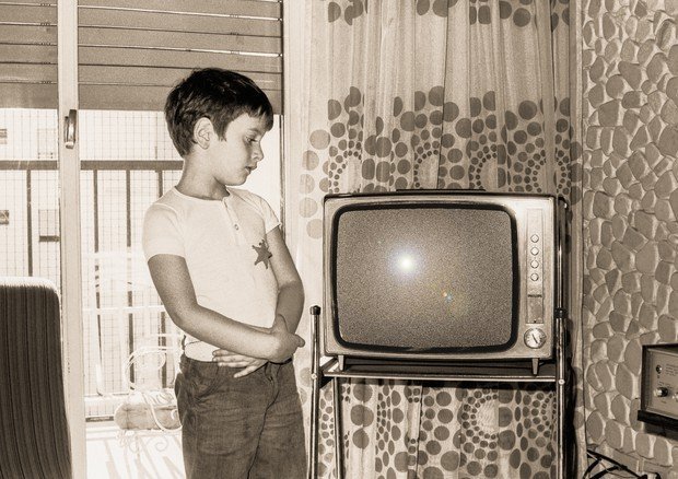  In 20 anni raddoppiato il tempo passato dai bambini davanti alla tv