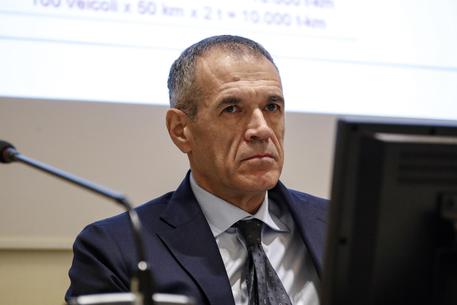 Premio Caccuri 2019 a Carlo Cottarelli