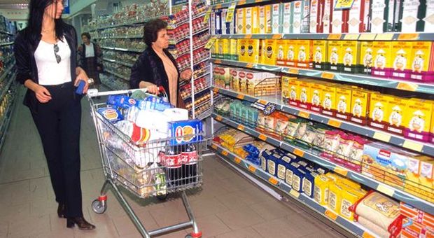 ISTAT, prezzi: carrello spesa rincara, torna sopra inflazione