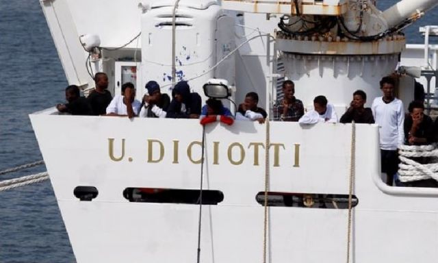 Diciotti: 41 migranti chiedono un risarcimento all'Italia