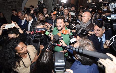 Salvini, se quello che scrive il Financial Times e' vero Conte si deve dimettere