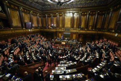 Covid alla Camera, questore Cirielli: "Presidente commissione Bilancio non ha rispettato norme"