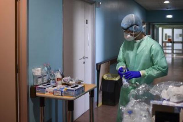 Coronavirus, aumentano ancora nuovi casi in Italia: 10 i morti