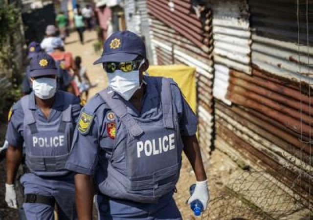 Coronavirus, in Sudafrica oltre 7mila poliziotti contagiati