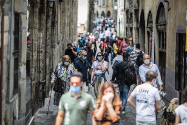 Richeldi: "Immunità di gregge in Italia è ancora lontana"