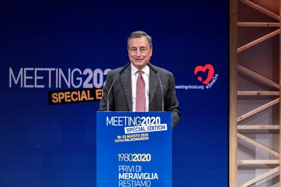 Covid, l'allarme di Draghi: "A rischio futuro dei giovani"