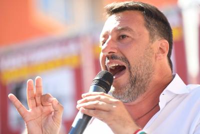 Salvini: "Fascicolo su mezzo governo, hanno morti sulla coscienza"