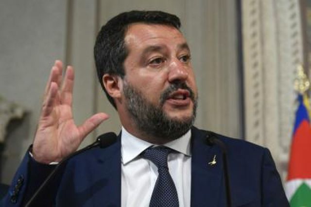 Salvini: "Mes? Anche l'usuraio ti propone soldi comodi"