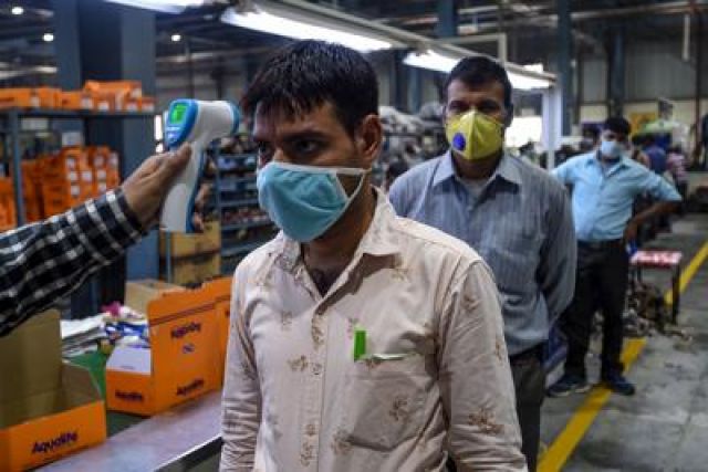 Covid, in India corre il contagio: superati i 14mila morti