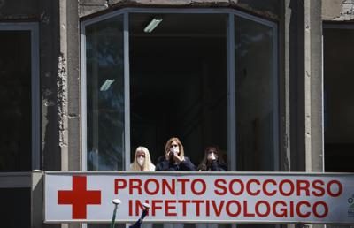 Coronavirus Campania, 2.427 nuovi casi e 17 morti
