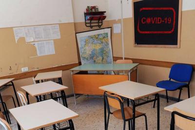 Covid Campania, 27 ottobre, scuole restano chiuse