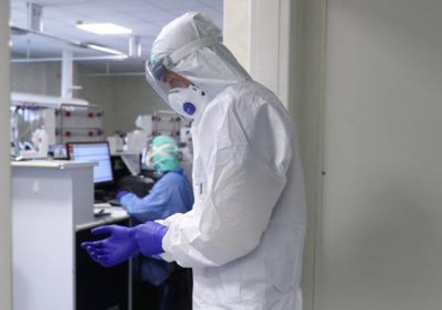 Coronavirus Veneto, 2.223 nuovi casi e 21 morti: il bollettino Coronavirus Veneto, 2.223 nuovi casi e 21 morti: il bollettino