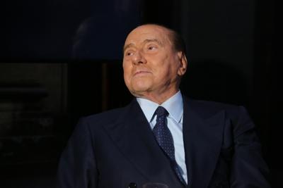 Berlusconi: "Consiglieri Forza Italia pagheranno multe a ristoratori"