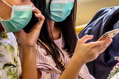 Coronavirus, "Milano rischia pandemia: mascherina deve essere obbligo"