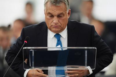 Coronavirus, Parlamento Ungheria affida poteri straordinari a Orban