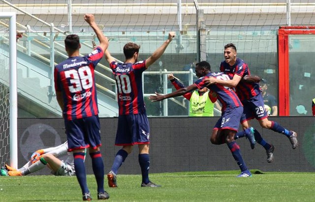 CALCIO, Serie A: Crotone batte il Sassuolo 4-1