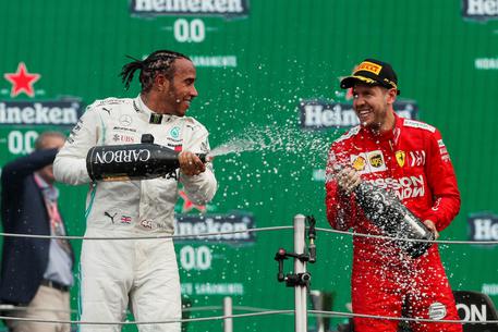 F1: trionfa Hamilton in Messico, Ferrari seconda con Vettel