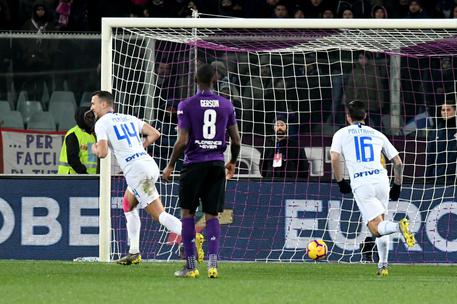  Fiorentina-Inter 3-3. Gol e var a Firenze, pareggio e spettacolo