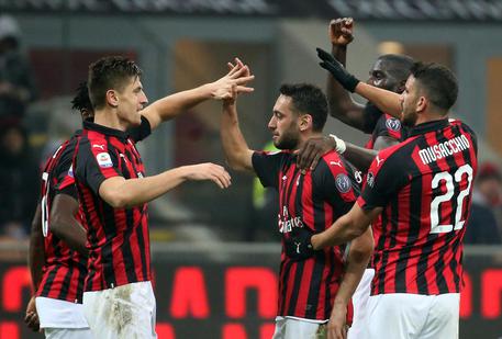 Serie A: Milan Cagliari 3-0, rossoneri quarti