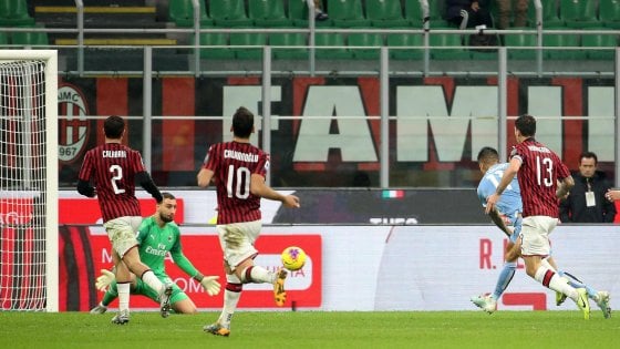 San Siro, colpo della Lazio, 2 a 1 sul Milan che e' ancora crisi